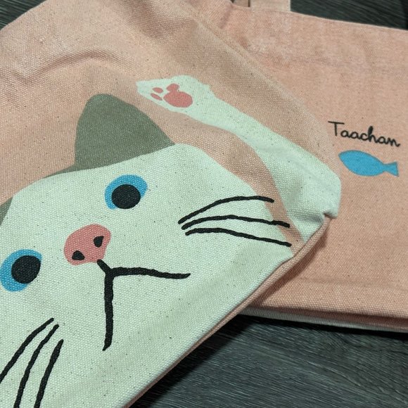 Genki Kitten Cat Tote Bag ❘ Travel Bag ❘ Causal Bag ❘ 2-Handle Bag ❘ AnimalPrint - Picture 4 of 5